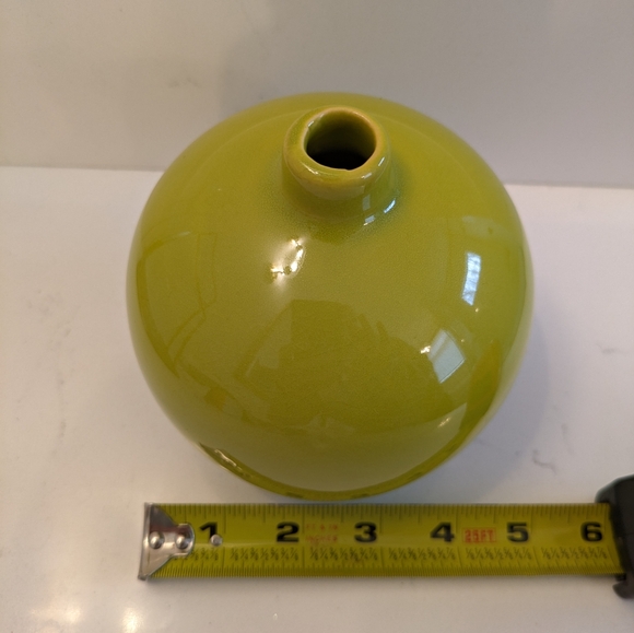 SOLD- Create and barrel ceramic bud vase - Picture 2 of 6